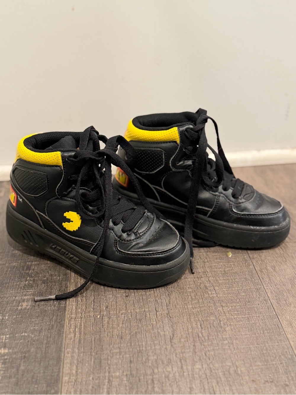 Heelys Black and Yellow High-Top Kids Heelys with Pac-Man Accent